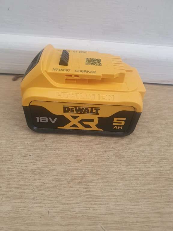 DeWalt DCB184 18V xr 5 AH XR Li-Ion powertool Battery - With Code - Sold by Abbey Power