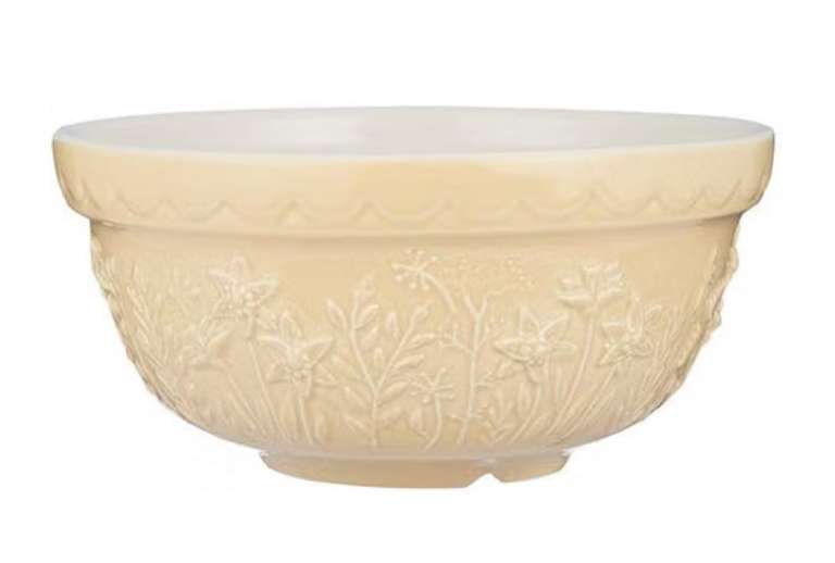 Mason Cash in The Meadow Size 30 Mixing Bowl 21cm | 1.1 Litre Floral Embossed Earthenware Bowl