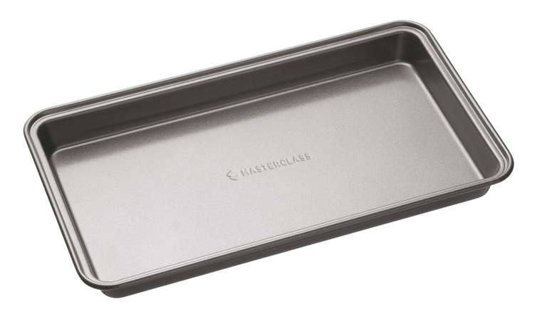MasterClass Brownie Tin with PTFE, PFOA and BPA Free Non Stick, Robust 1mm Thick Carbon Steel, 34 x 20cm