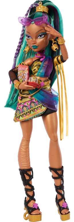 Monster High Nefera De Nile Doll with 7 Accessories
